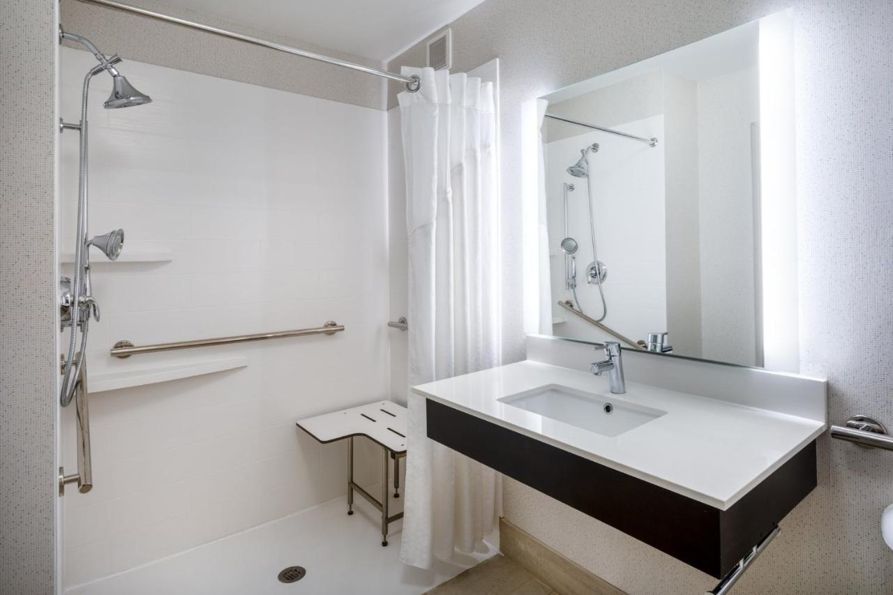 Holiday Inn Express Corydon By Ihg Exterior photo