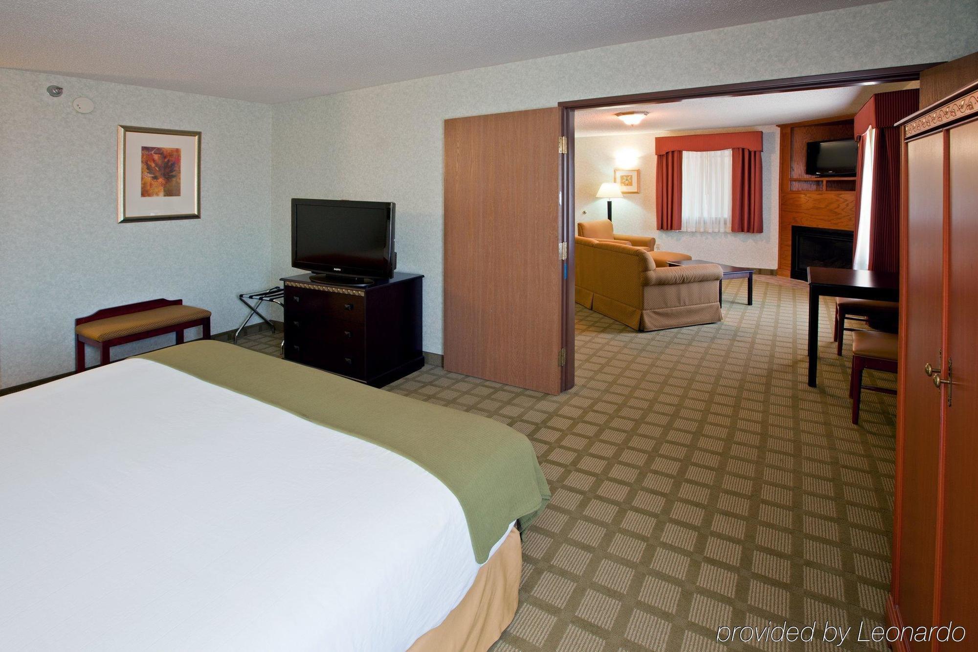 Holiday Inn Express Corydon By Ihg Room photo