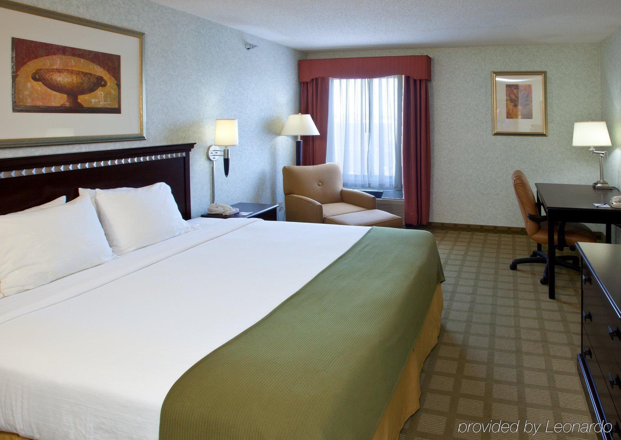Holiday Inn Express Corydon By Ihg Room photo