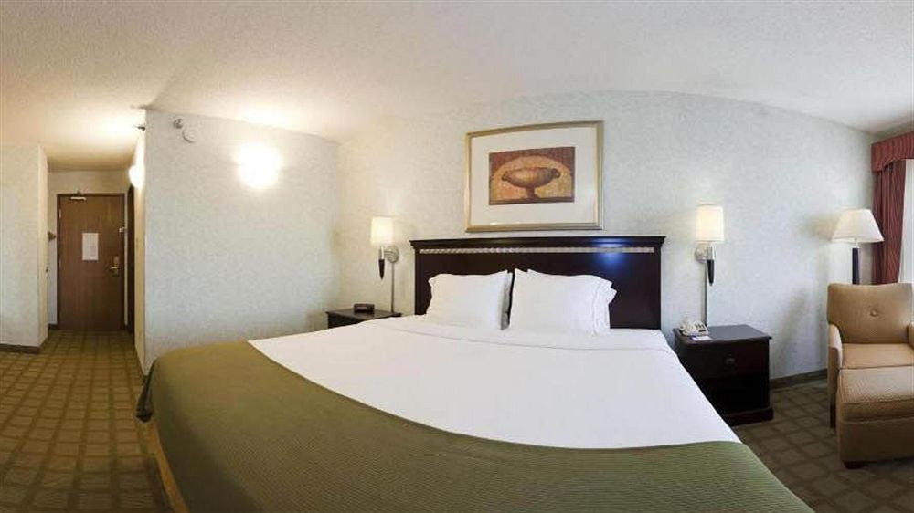 Holiday Inn Express Corydon By Ihg Exterior photo
